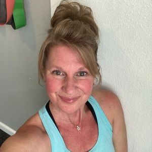 Meet your Posher, Posh